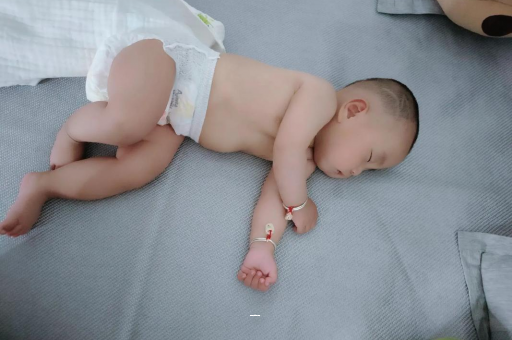 遂宁宝宝脚心出汗怎么回事